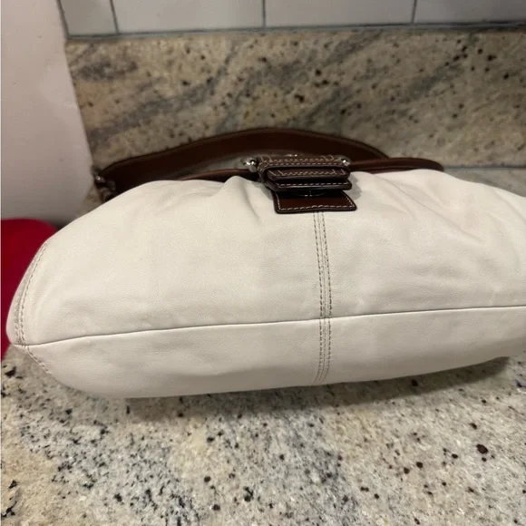 Coach soho white and Brown Leather Shoulder Bag Y2K excellent condition - Picture 5 of 9
